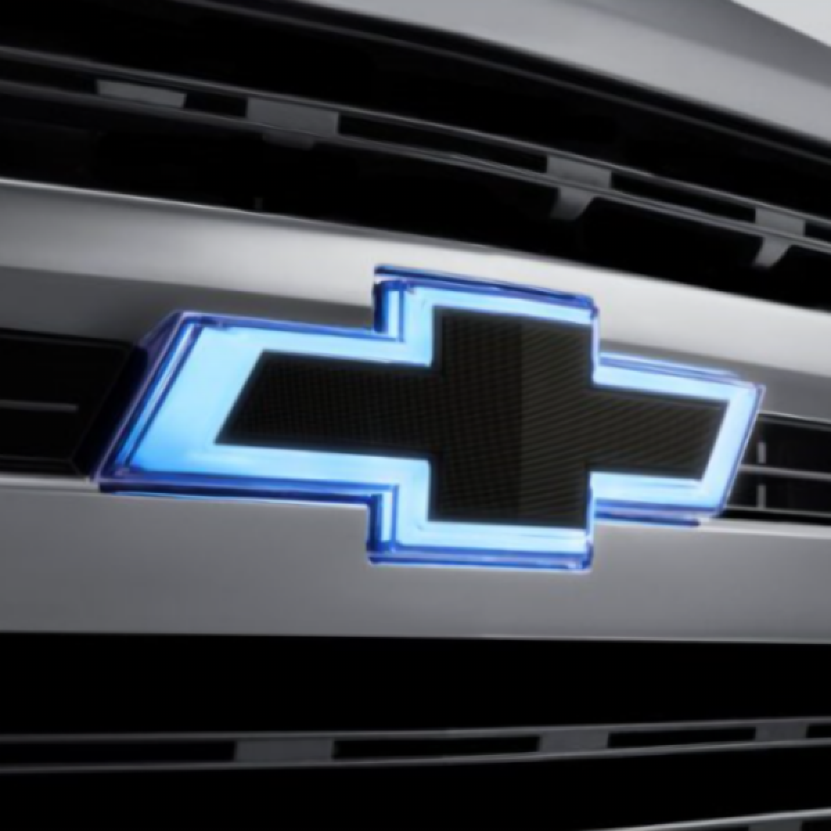 Chevrolet Exterior Emblems - Front Illuminated and Rear Non-Illuminated Bowtie, Black 84955226