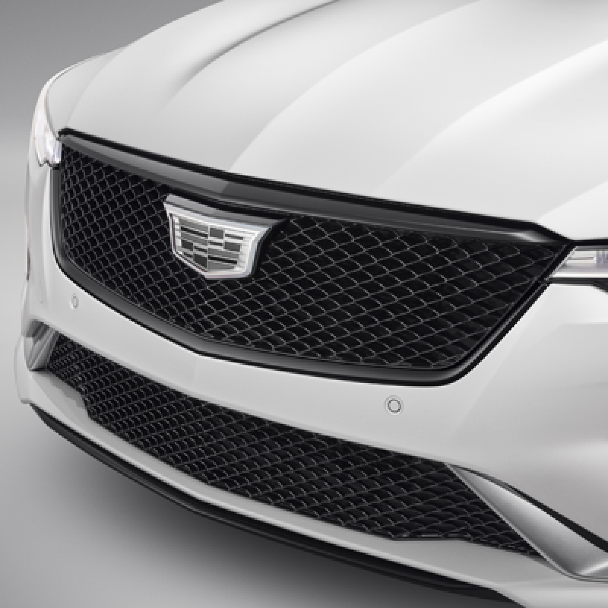 Cadillac Exterior Emblems - Cadillac Crest in Monochrome Finish for 2023-2024 CT4 84670241
