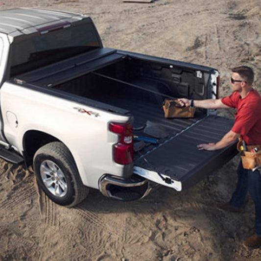GMC Tonneau Cover - Associated Accessories, Roll-N-Lock 19417403