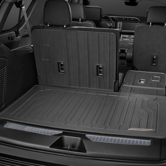 GMC Integrated Cargo Liner - Jet Black 85539136