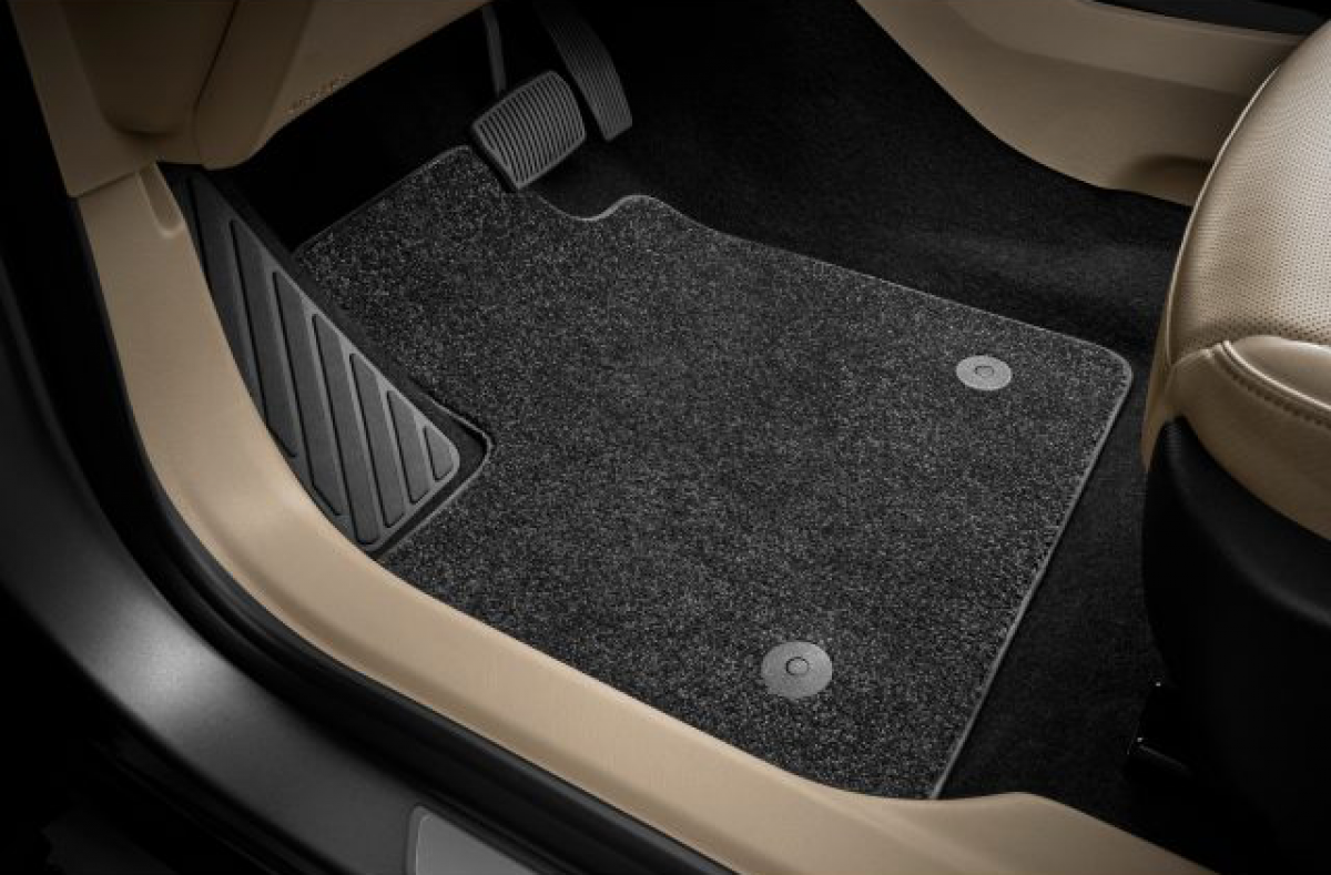 Buick Floor Mats - Front & Rear Carpet, Ebony for 2021-2023 Envision 84598260