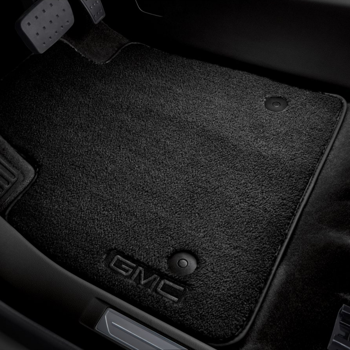 GMC Floor Mats - Front Premium Carpet, GMC Logo, Jet Black 84153170